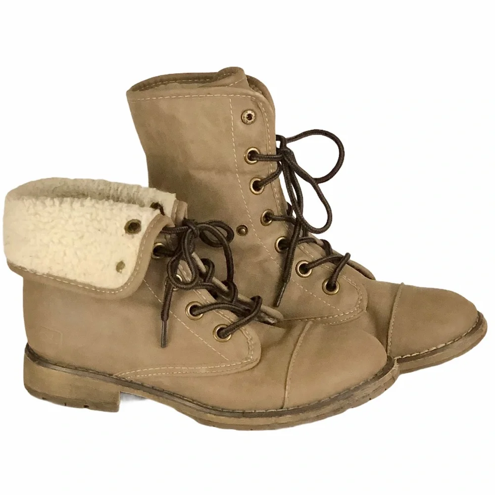 DIRTY LAUNDRY Raeven Tan Fold-Over Booties SZ-6